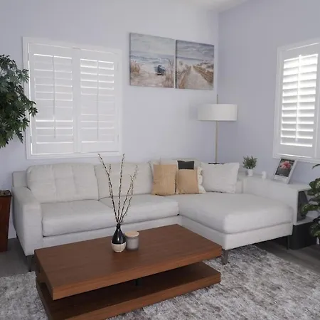 Holiday home Modern Cozy Near Disneyland, Huntington And Little Saigon